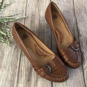 Sofft Brown Moccasin Loafer Heel